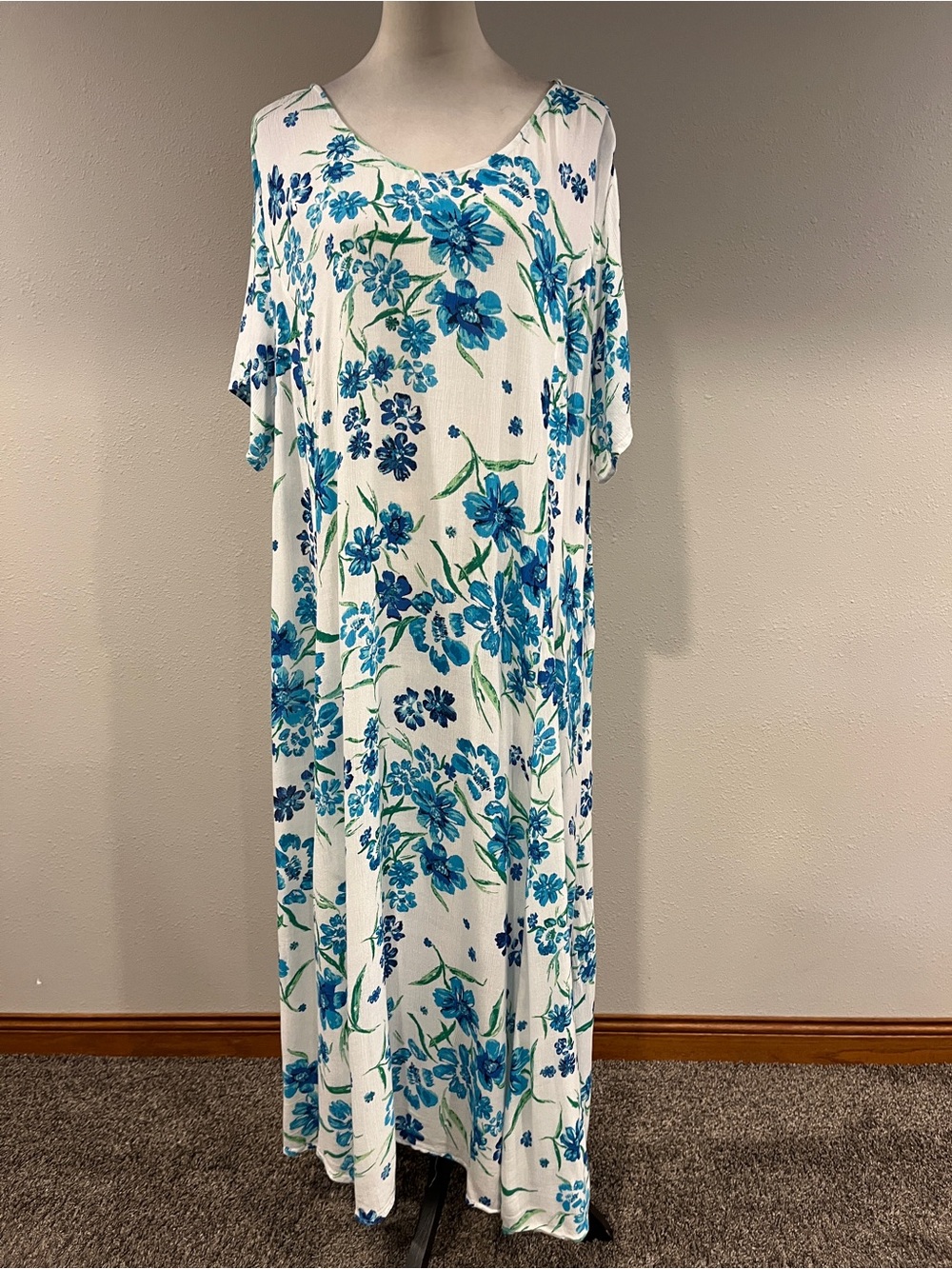 Woman Within Blue Floral short sleeves plus size Maxi Dress size 1X